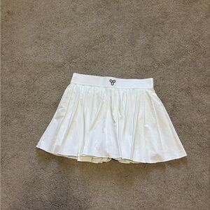 Aritzia TNA Women's White Pleated Tennis Skirt